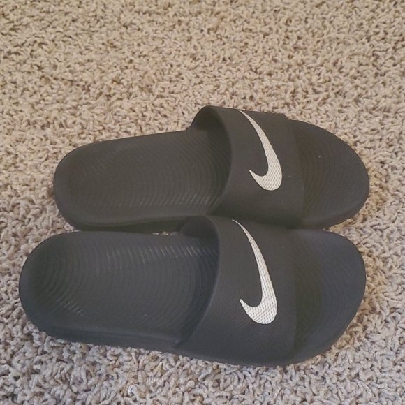 nike sandals size 3